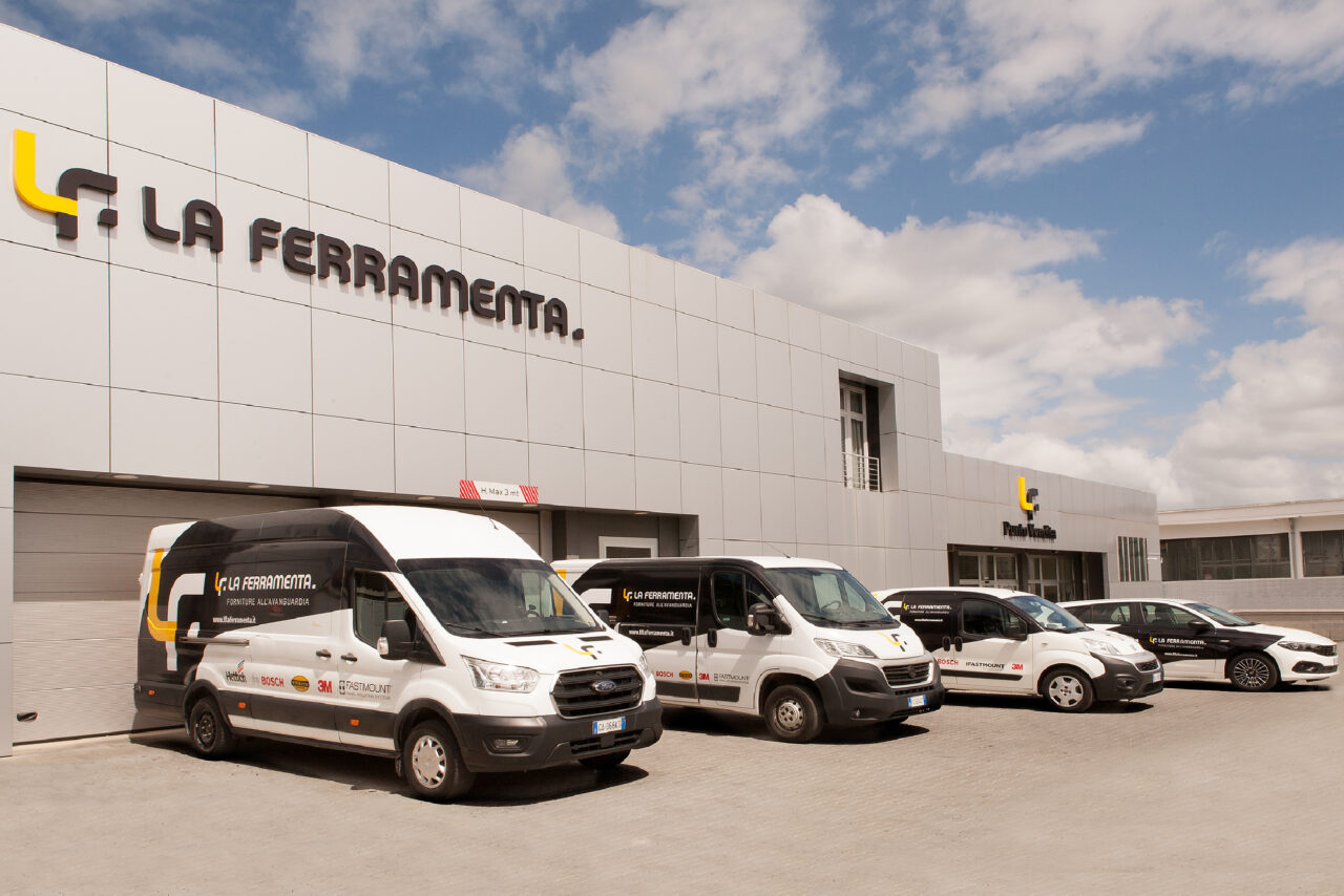 https://www.lflaferramenta.it/wp-content/uploads/2025/09/LF-la-ferramenta-slideshow-02-1280x854.jpg